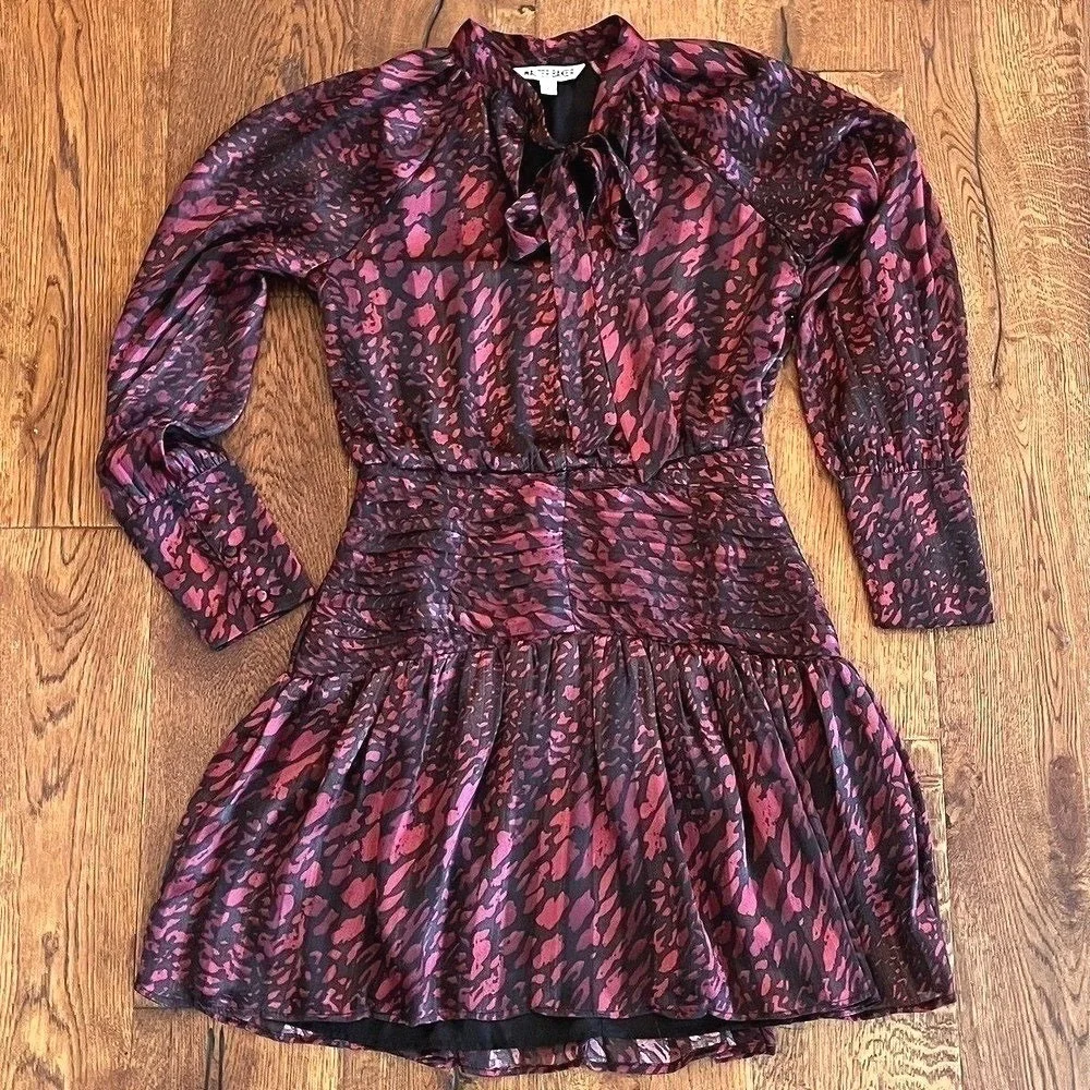 Walter Baker Burgundy Black Animal Print Tie Neck Smocked Mini Dress W71211 Sz 2